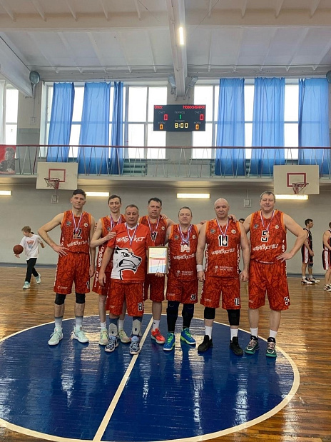 Команда «Челбаскет» 50+ стала бронзовым призером XV Международного турнира по баскетболу среди ветеранов «Кубок Ивана Дворного» 