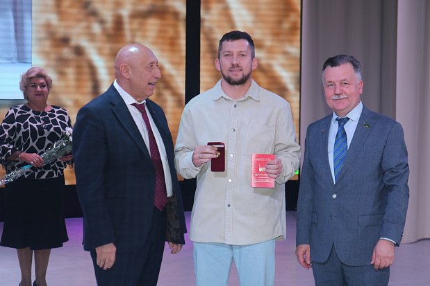 Южноуральский тренер получил значимую награду 