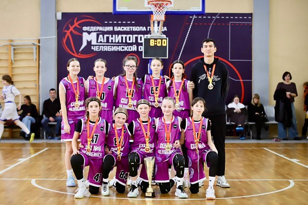 Челябинская «восьмерка» с двукратным преимуществом во всех играх стала победителем Первенства области 