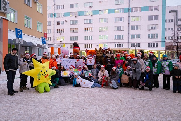 Баскетболисты подарили новогоднее чудо детям с онкозаболеваниями 