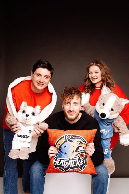 Кто всегда на пике событий? 