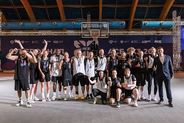 Руководители Федерации сыграли в турнире друзей и засветились в клипе блогера Оксаны Самойловой  