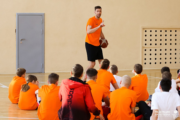 В Челябинске впервые были проведены мастер-классы по адаптивному баскетболу 