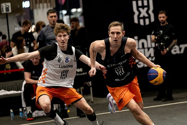 Болеем сегодня за «Металлург» на Winline Чемпионате России 3х3 