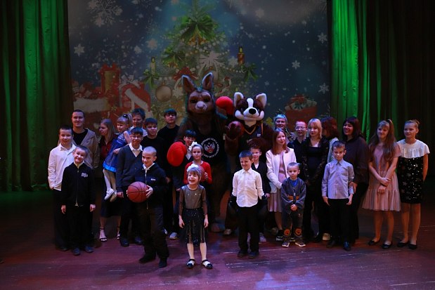 Дарим радость детям из детского дома 