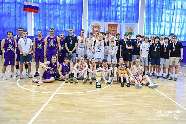 Новый и «старый» фавориты завоевали первые места на Чемпионате области среди любительских команд 
